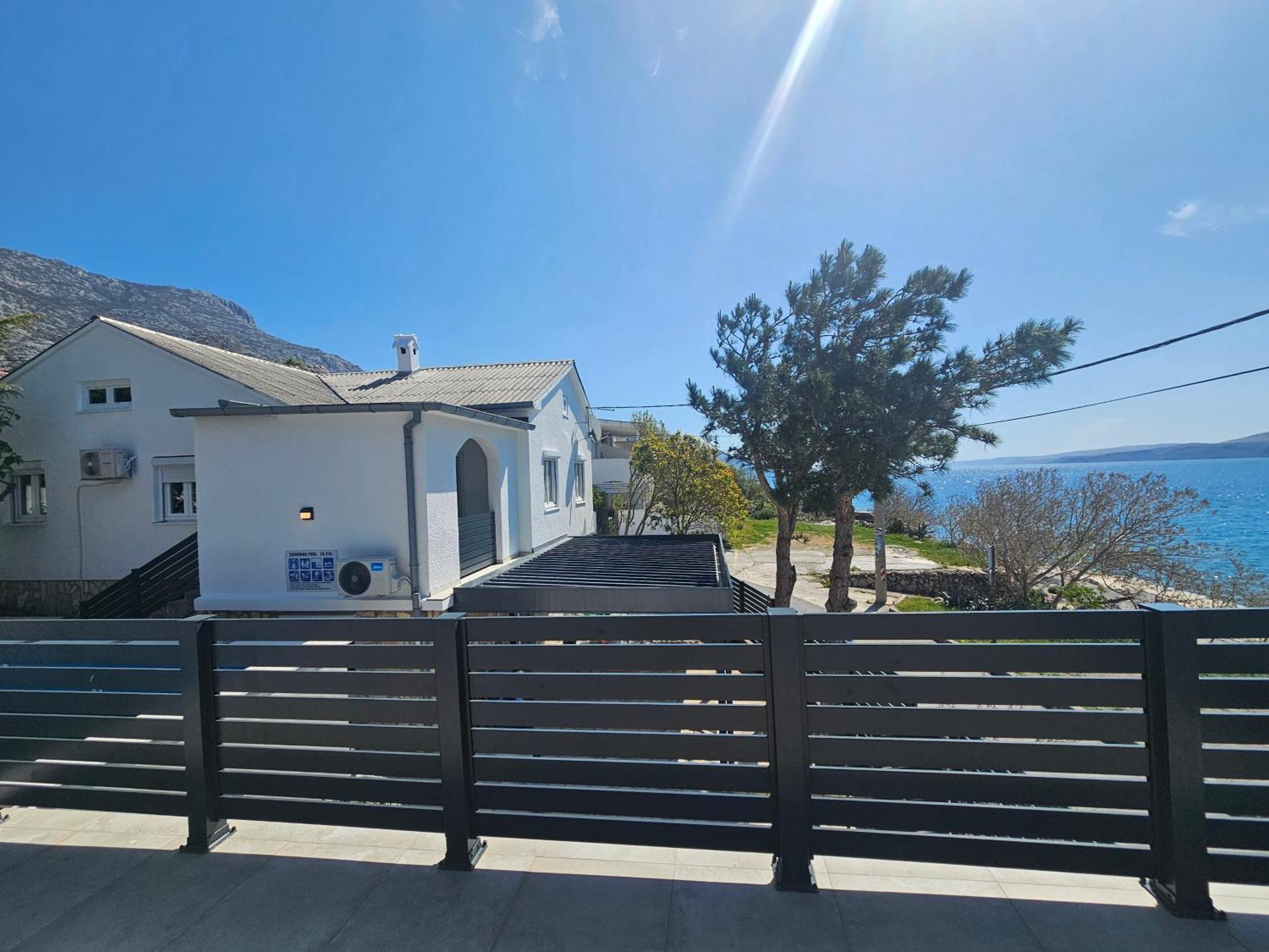 Beachfront House Ivana With Pool - Renovated 2025 Чезарица Экстерьер фото