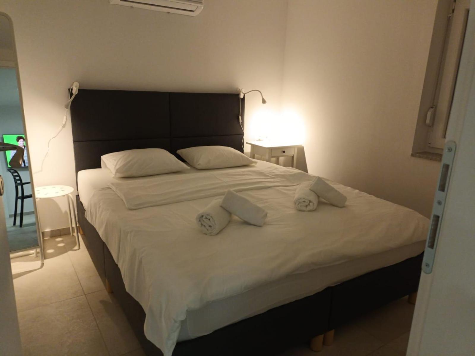 Beachfront House Ivana With Pool - Renovated 2025 Чезарица Экстерьер фото